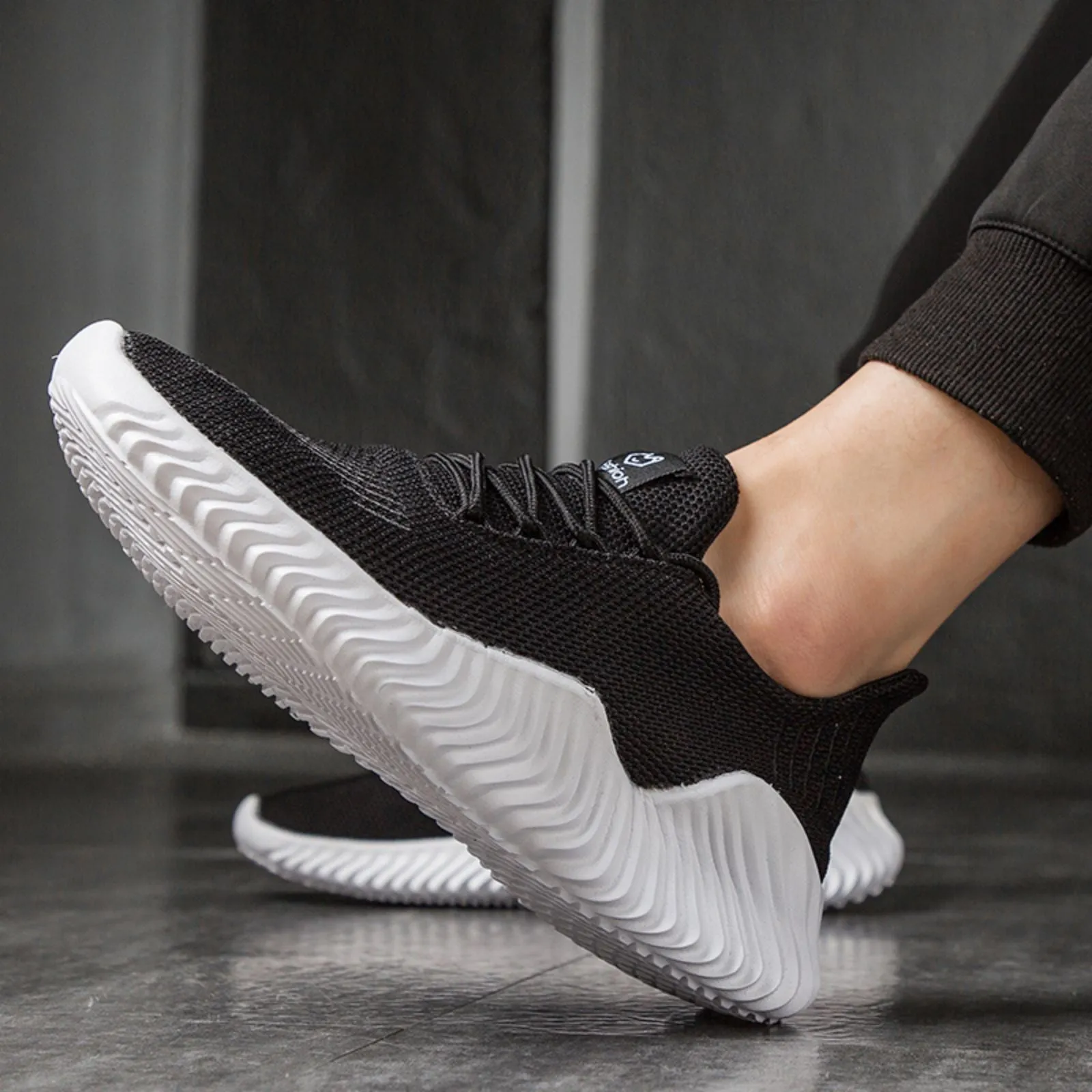 Men's Casual Sneakers Men's Sports Running Breathable Shoes