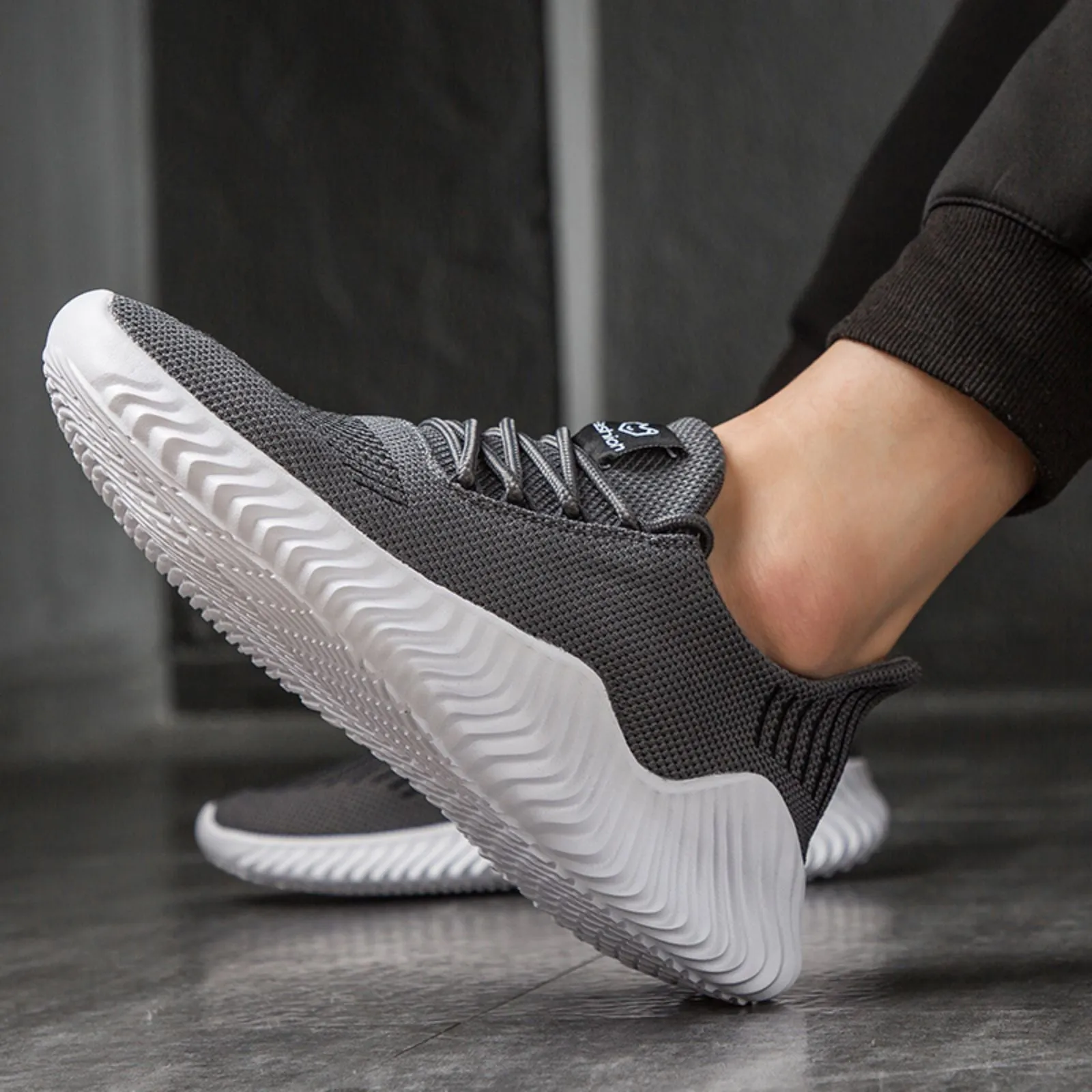 Men's Casual Sneakers Men's Sports Running Breathable Shoes